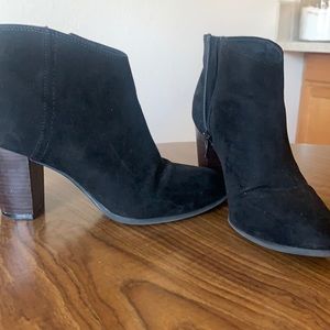 Black Old Navy Heeled Boots